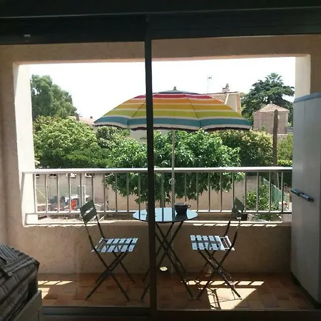 Meuble Aux Sablettes Sur 아파트 *
