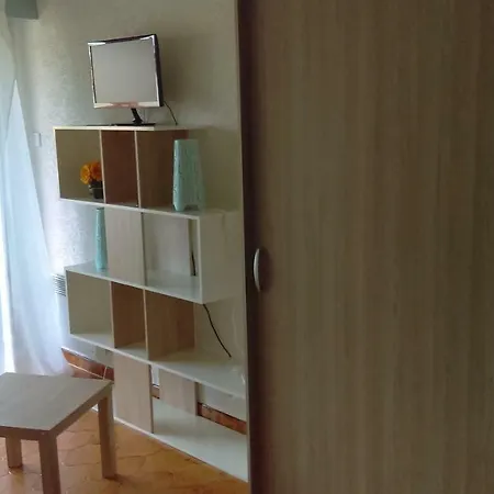 Apartment Meuble Aux Sablettes Sur