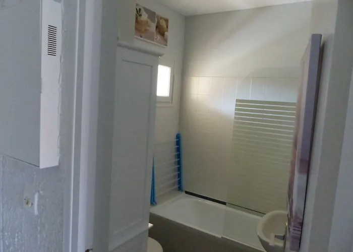 Appartement Meublé Aux Sablettes Sur *